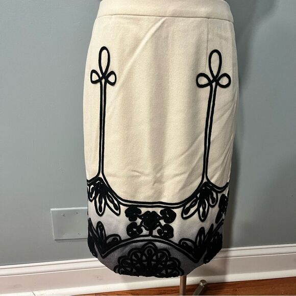 Nanette Lepore Cream Wool Blend Seraphim Patterned Ombre Skirt Size 6 - Picture 3 of 8